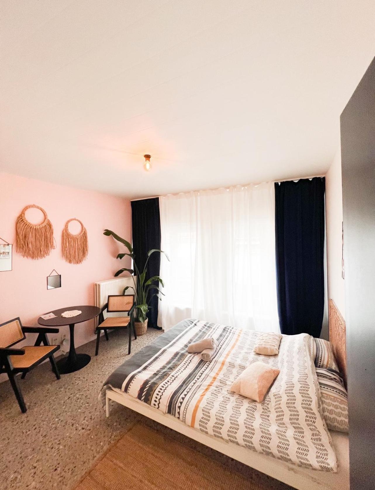 Апартаменты Antwerp Studio'S Экстерьер фото
